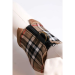 Burberry check patterned dog collar with black zipper and gold-tone metal ring for obwód klatki piersiowej adjustment
