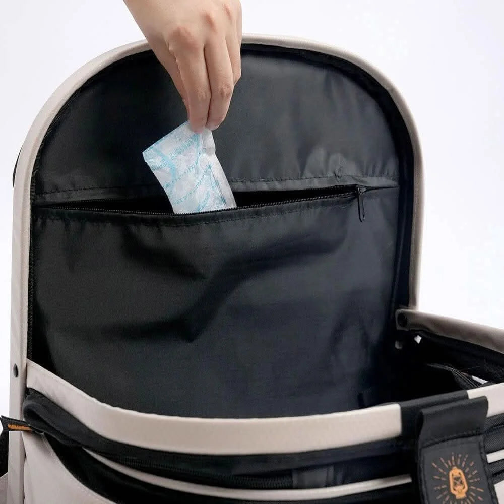 Beige and black plecak panorama buttermilk with sleek design reinforced stitching and lekka aluminiowa rama